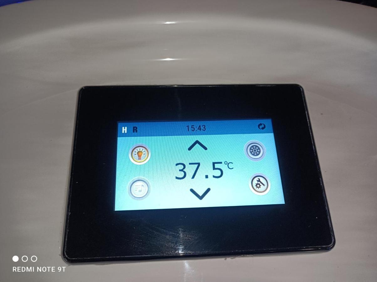 Sauna & Double Jacuzzi Interieur Et Sous Les Etoiles 1H30 Paris Ladon 外观 照片